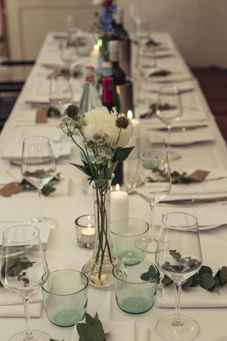 diner, restaurant, decoratie, bloemen, servies, bestek, huwelijk